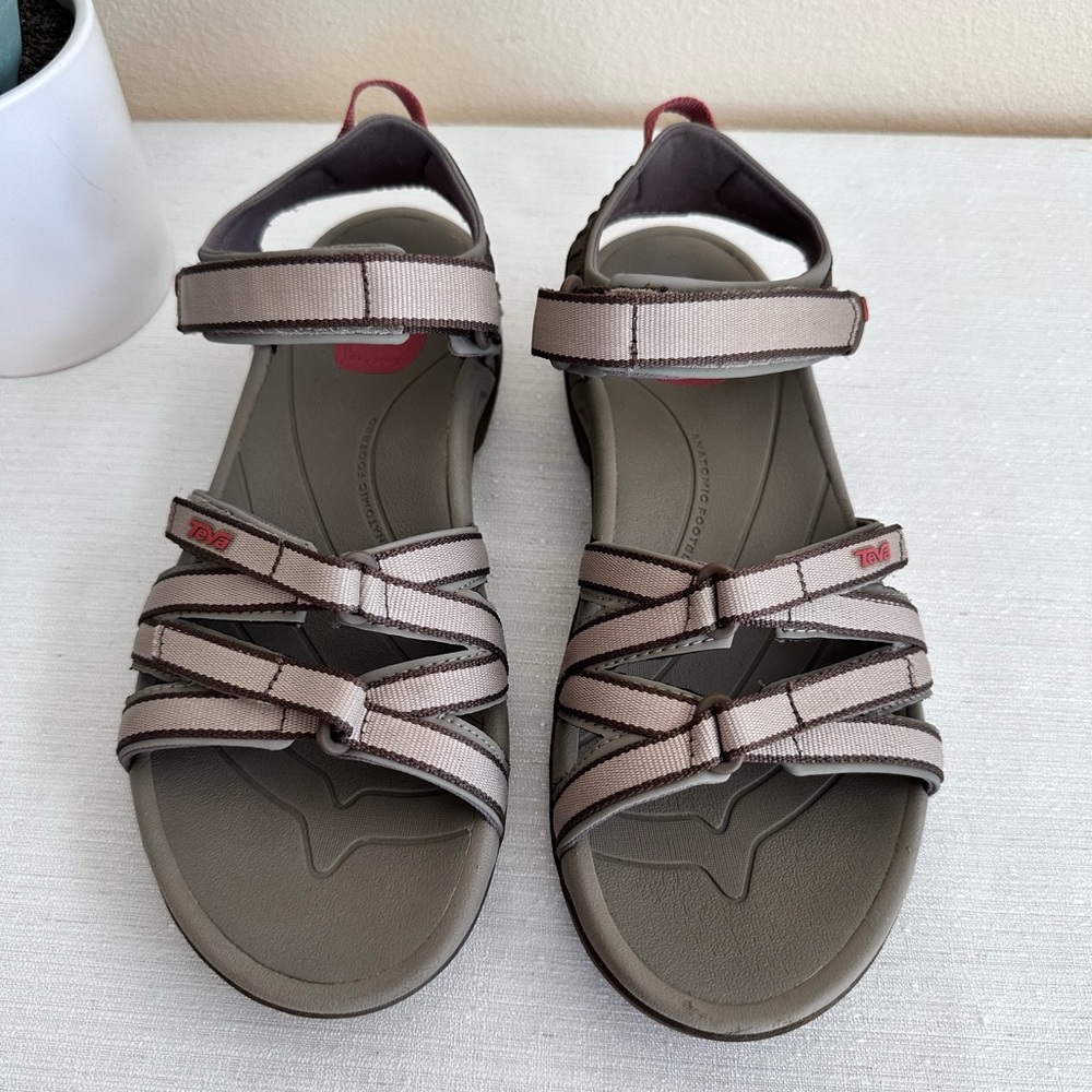 Teva Light Brown Adjustable Ankle Strap Sport Sandals Women’s 9